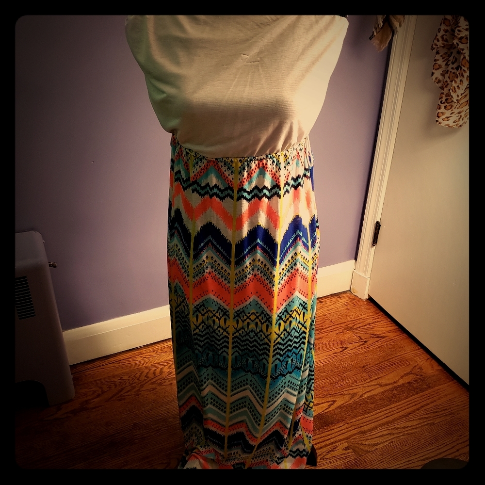 Sleeveless maxi dress